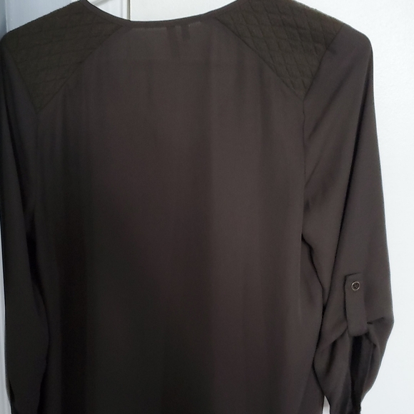Size small silk top w/ zip,padded shoulder maurice - Picture 5 of 5